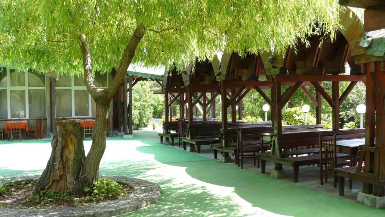 Hotel Briz 3 - Free Parking Varna Exterior photo
